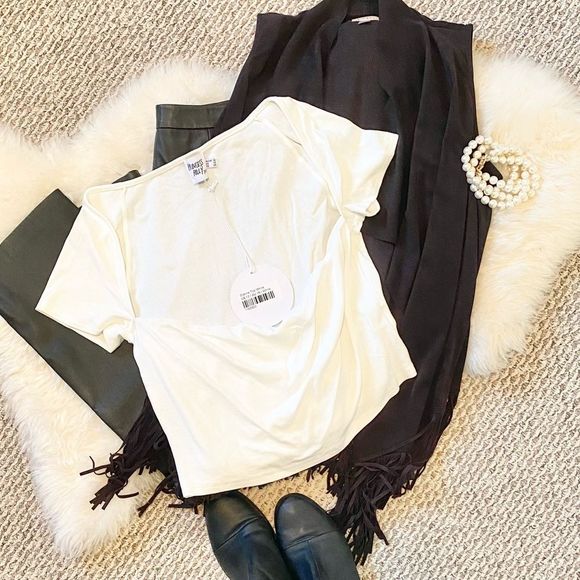 Princess Polly Tops - ✨PRINCESS POLLY Dianne Top White Women’s Size US 12, EU16 NWT Ribbed, Cropped✨